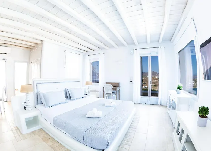 Beachfront Luxury Santa Barbara Villa Ano Mera